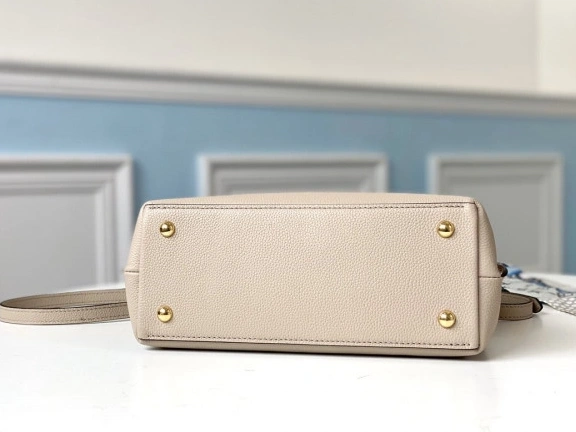 BB LOUIS MM EVER LOCKME VUITTON 0821